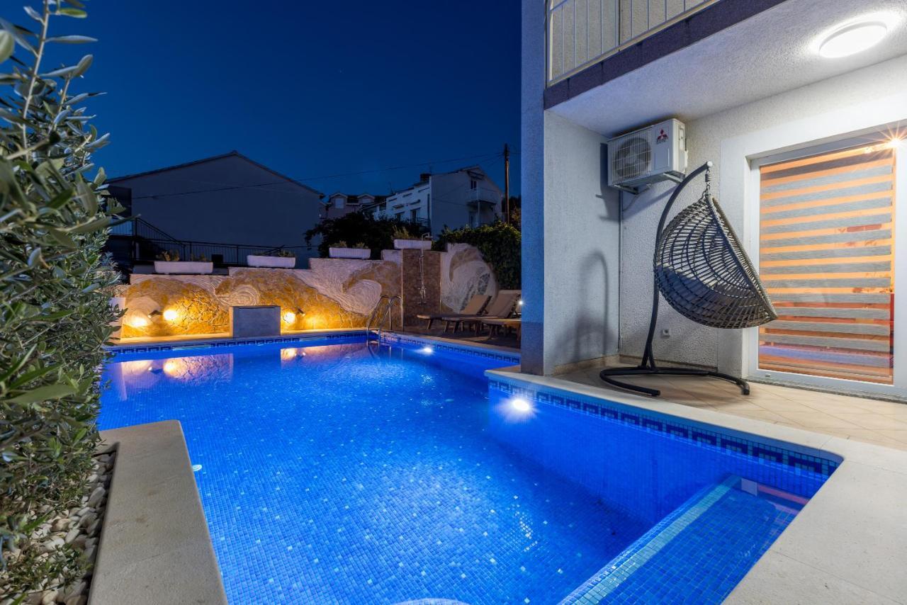 Villa Costa Blu With Pool By The Sea Trogir Extérieur photo