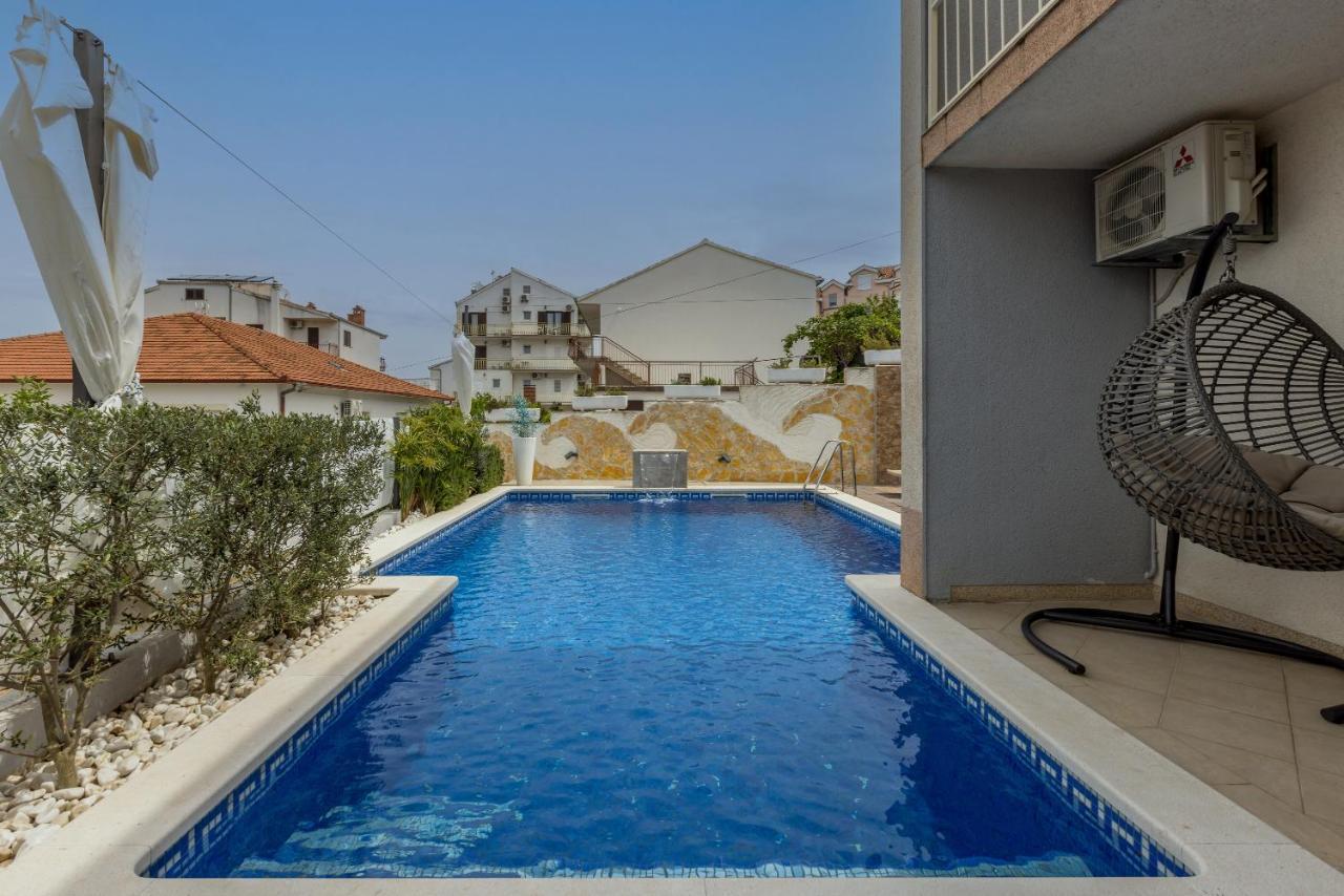 Villa Costa Blu With Pool By The Sea Trogir Extérieur photo