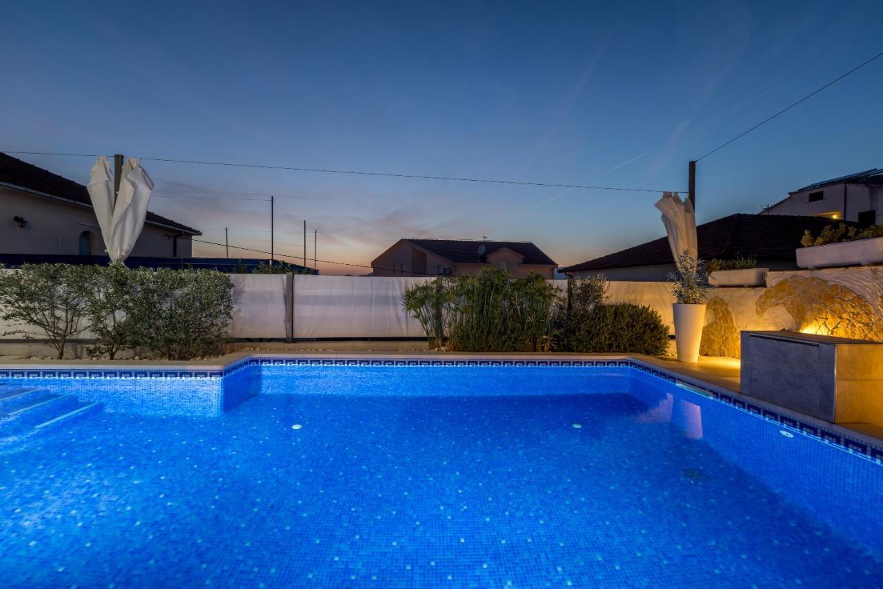 Villa Costa Blu With Pool By The Sea Trogir Extérieur photo