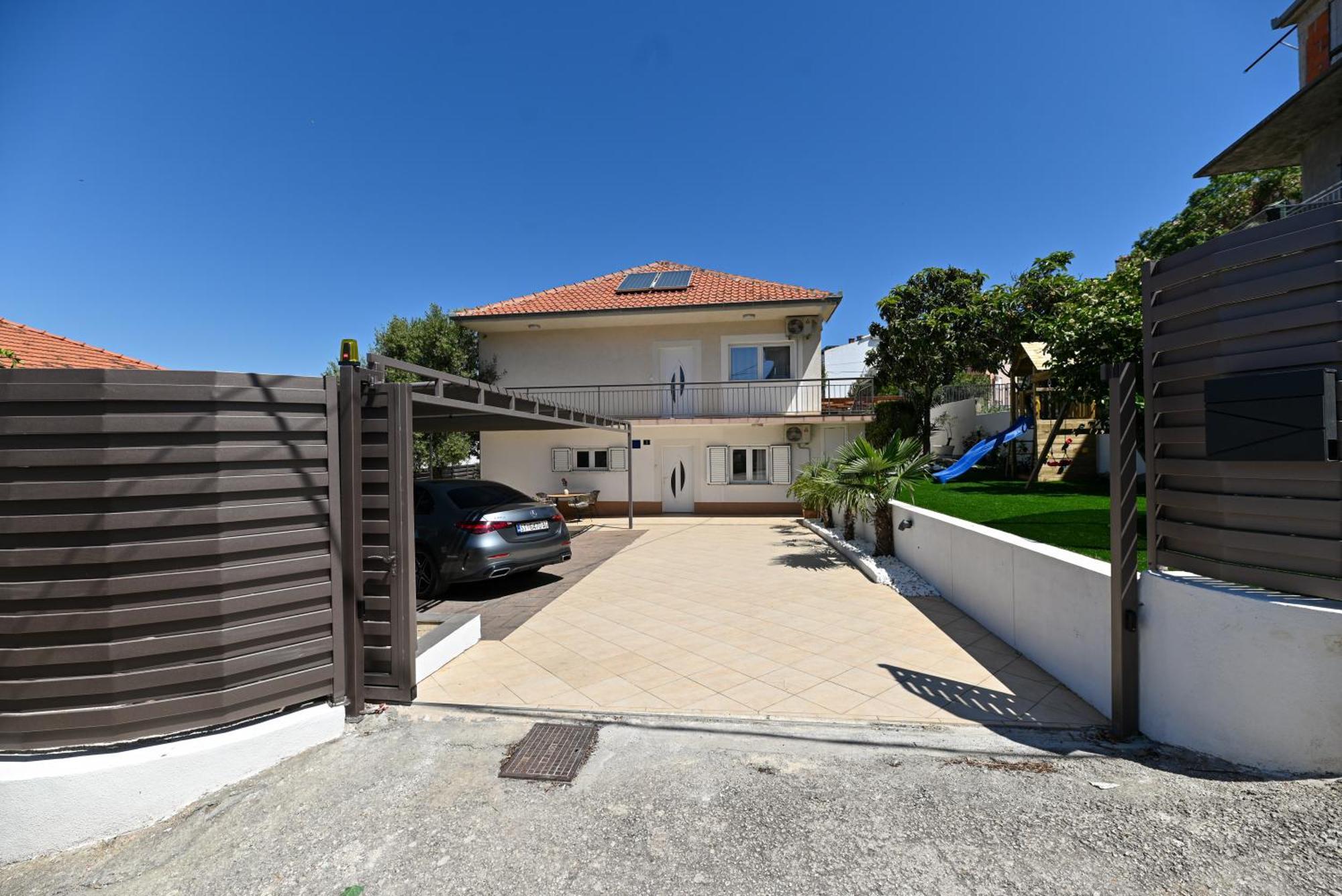 Villa Costa Blu With Pool By The Sea Trogir Extérieur photo